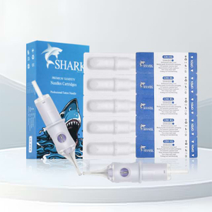 Agujas estériles para sombrear tatuajes en caja azul